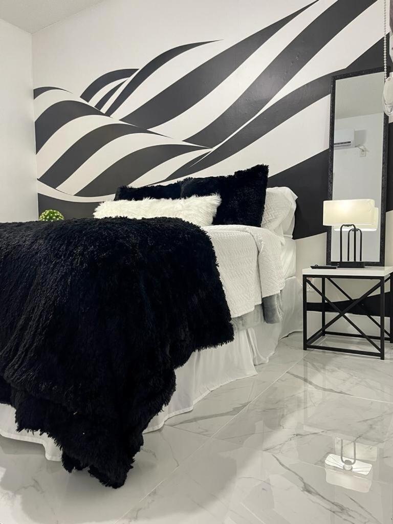 Cozy Studio, Prime Location, Remodeled, 1 Parking Уест Палм Бийч Екстериор снимка