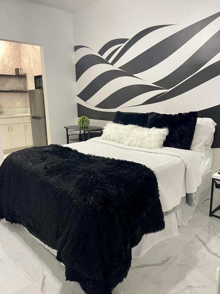 Cozy Studio, Prime Location, Remodeled, 1 Parking Уест Палм Бийч Екстериор снимка