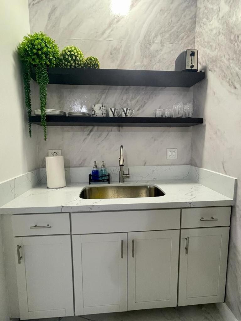 Cozy Studio, Prime Location, Remodeled, 1 Parking Уест Палм Бийч Екстериор снимка