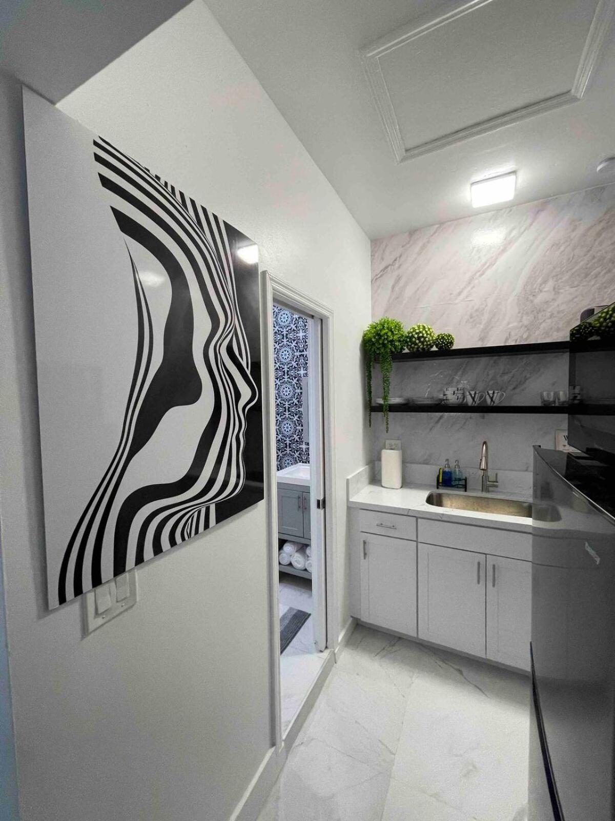Cozy Studio, Prime Location, Remodeled, 1 Parking Уест Палм Бийч Екстериор снимка