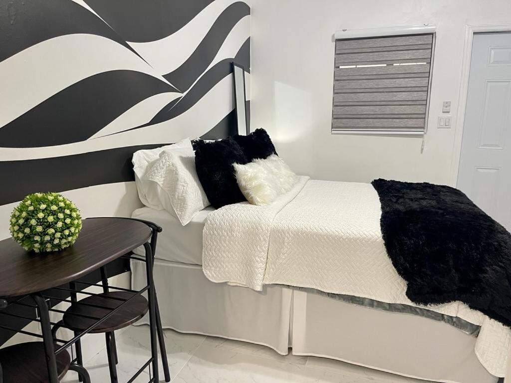 Cozy Studio, Prime Location, Remodeled, 1 Parking Уест Палм Бийч Екстериор снимка