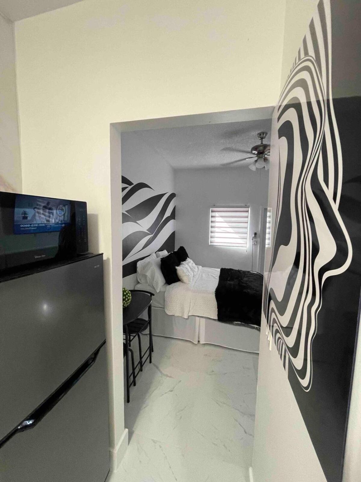 Cozy Studio, Prime Location, Remodeled, 1 Parking Уест Палм Бийч Екстериор снимка